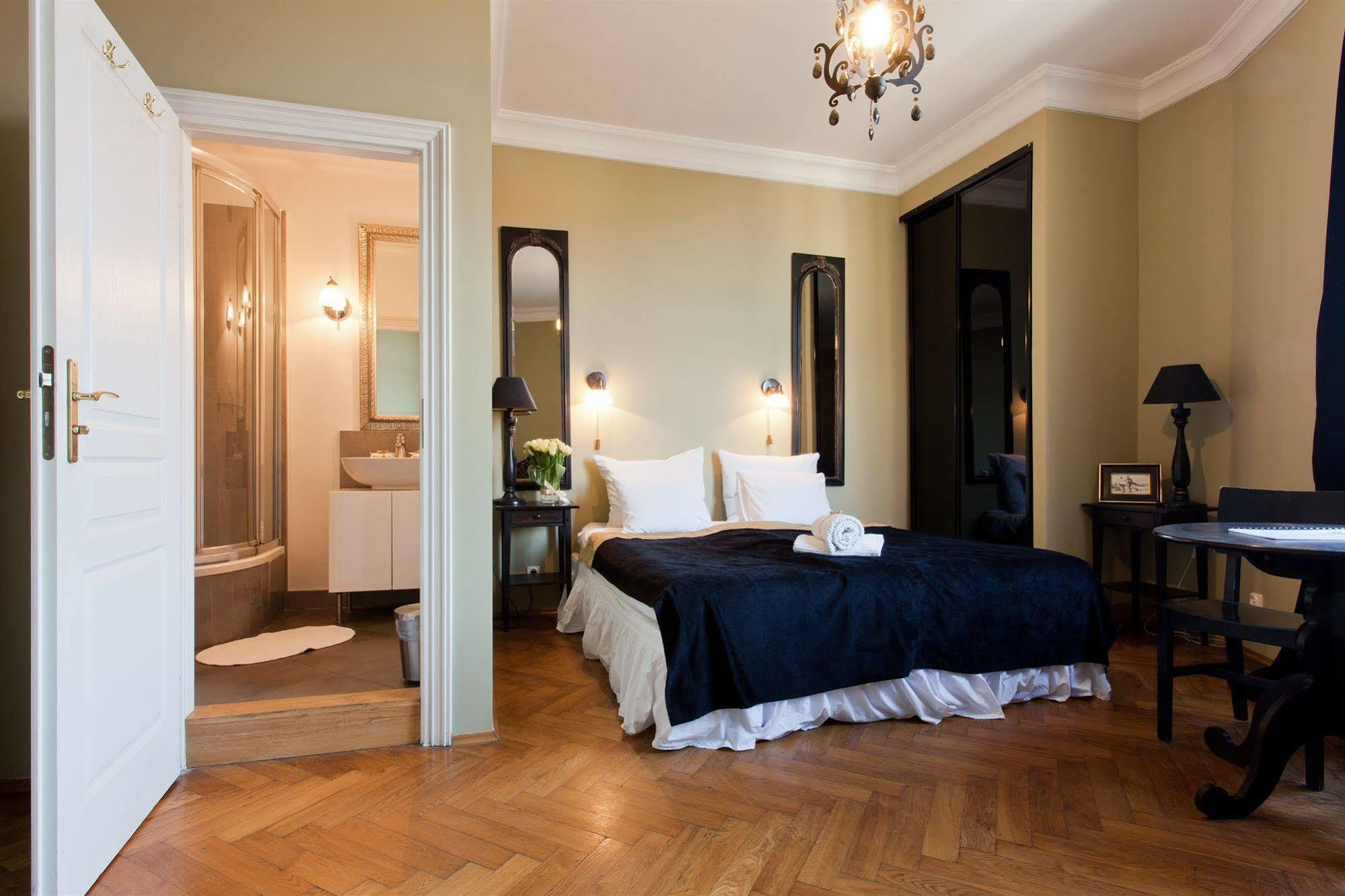 Angel House Bed & Breakfast Краков Экстерьер фото