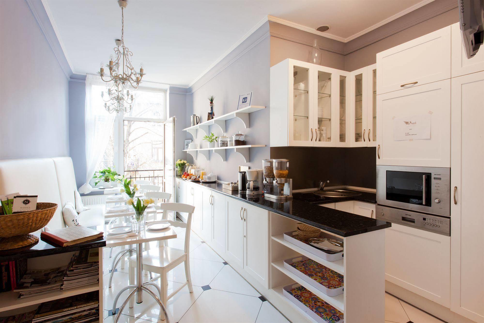 Angel House Bed & Breakfast Краков Экстерьер фото