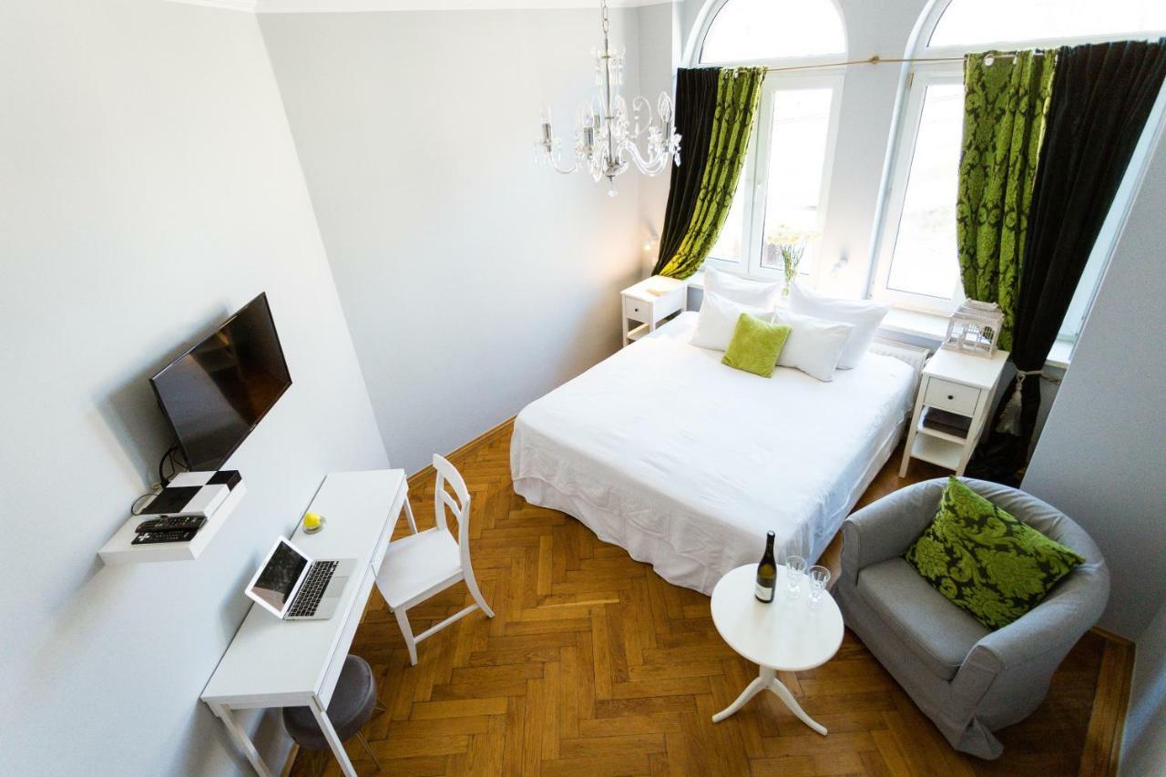 Angel House Bed & Breakfast Краков Экстерьер фото