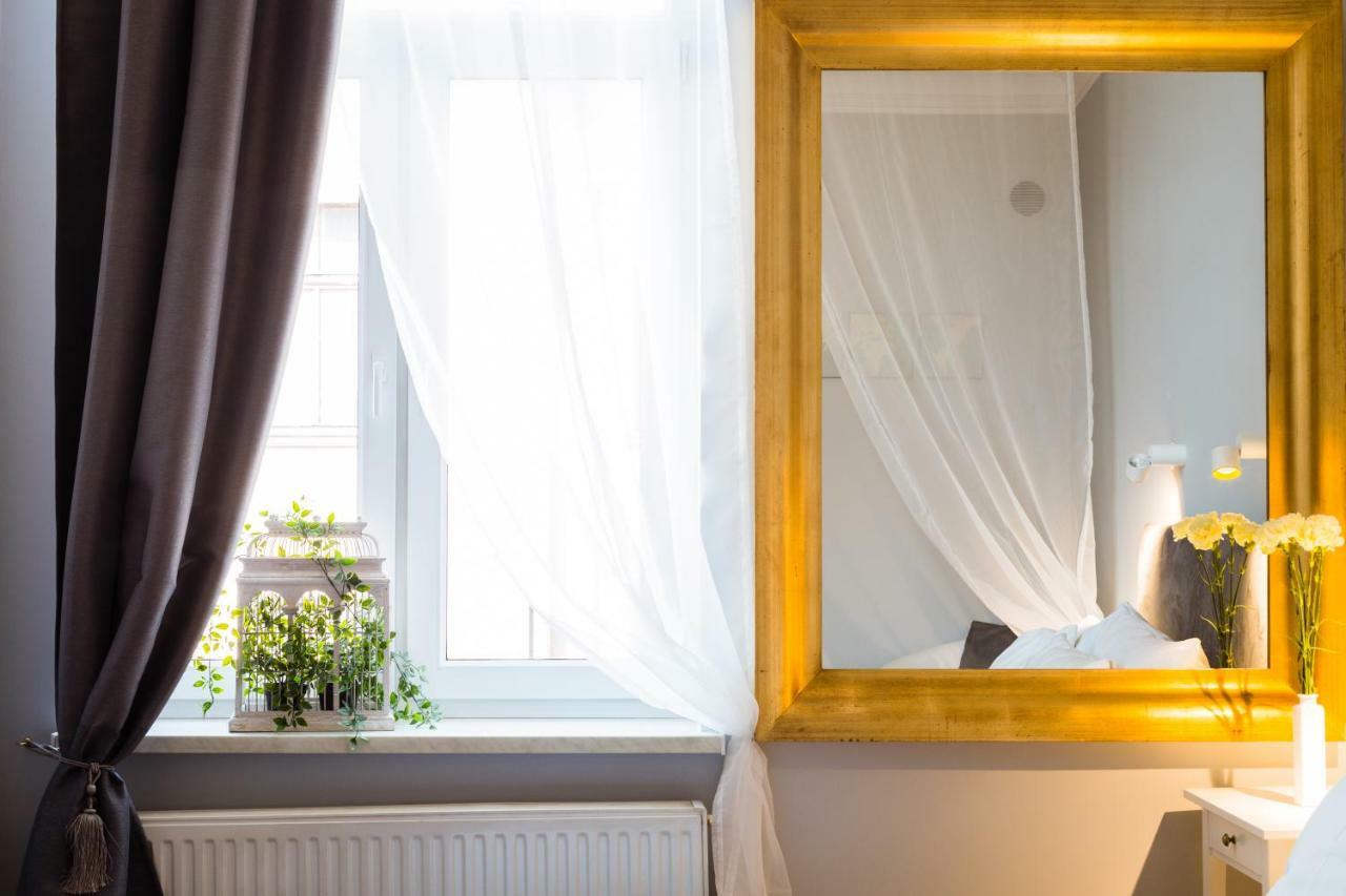 Angel House Bed & Breakfast Краков Экстерьер фото