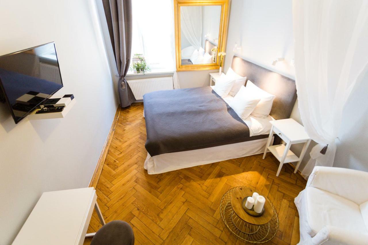 Angel House Bed & Breakfast Краков Экстерьер фото