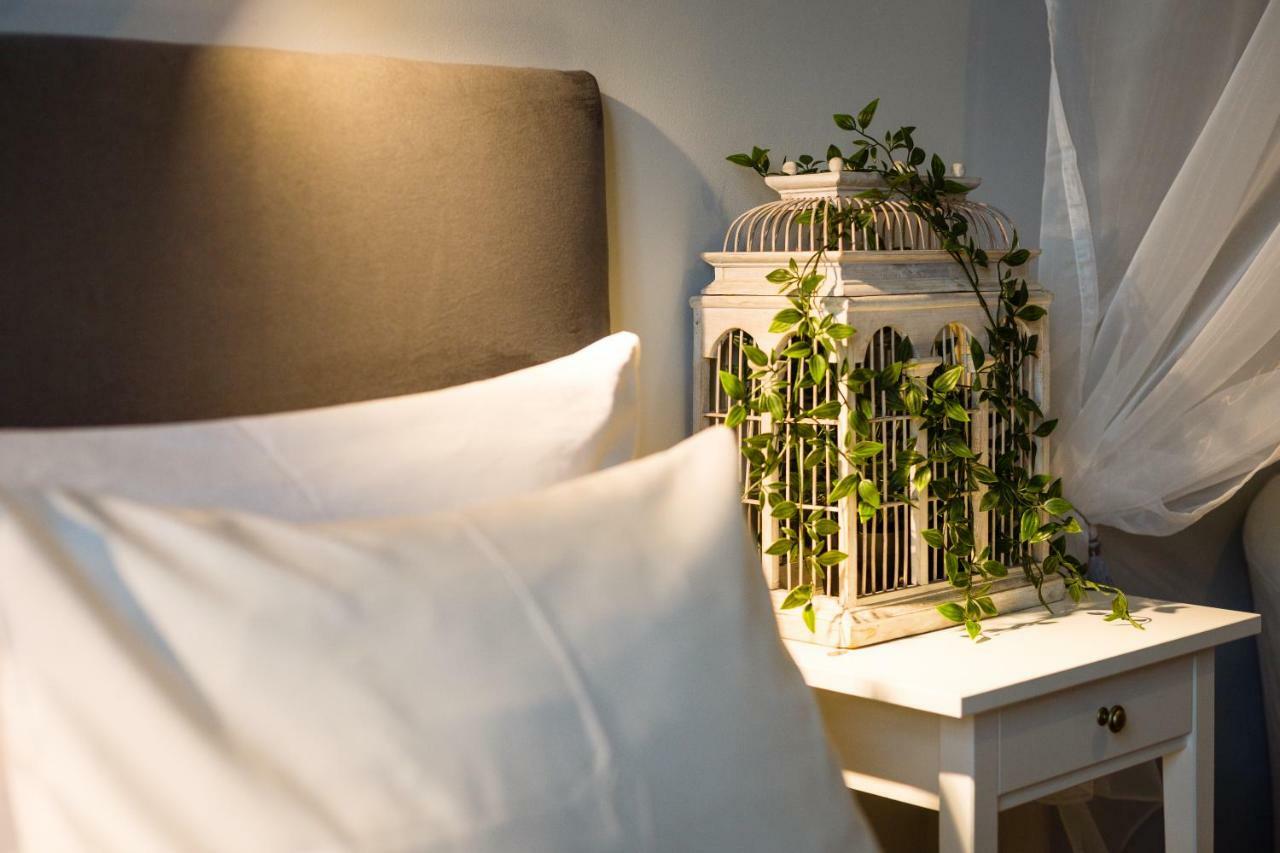 Angel House Bed & Breakfast Краков Экстерьер фото