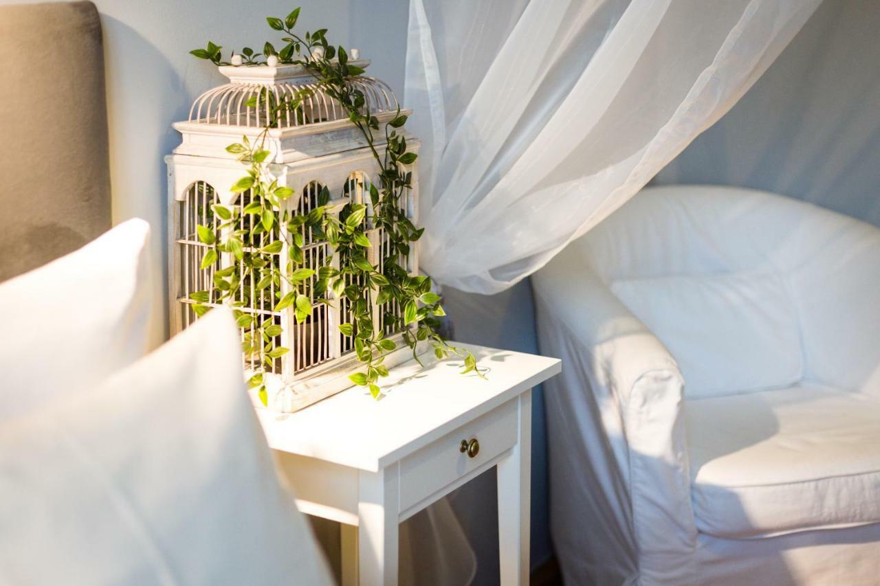 Angel House Bed & Breakfast Краков Экстерьер фото